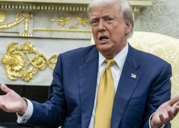 واشنطن تطالب باتفاق سريع للسلام في أوكرانيا.. وروسيا تواصل هجماتها