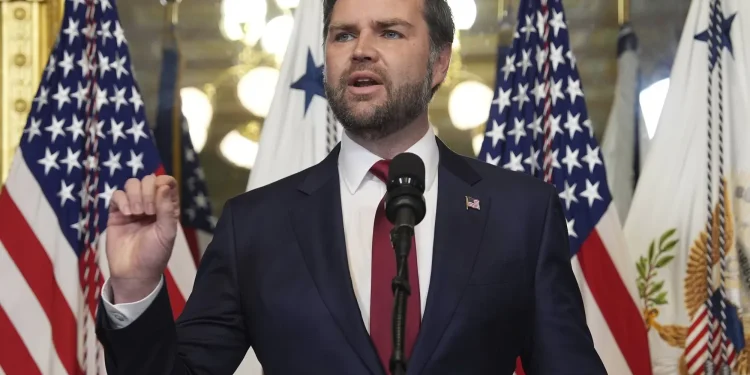 نائب الرئيس الأمريكي: روسيا قدمت تنازلات مهمة بشأن أوكرانيا