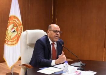 “العمل” تدعو المصريين مستحقي معاشات العراق لاستلام مستحقاتهم حسب الجداول المعلنة