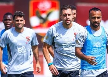 أزمة بين لاعبي الأهلي وريبيرو