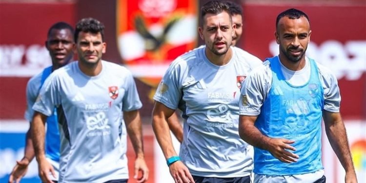 أزمة بين لاعبي الأهلي وريبيرو