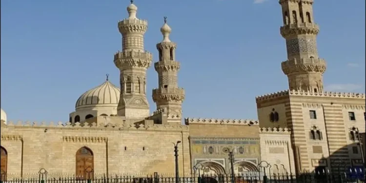 مواقيت الصلاة اليوم في القاهرة وعدد من المحافظات