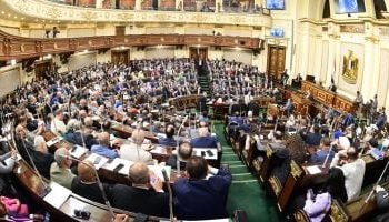 مقترح برلماني لتعديل مواعيد العمل الرسمية من 5 فجرًا إلى 12 ظهرًا