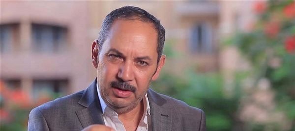 كمال أبو رية يتعرض لحادث في كرداسة ويتصالح مع قائد السيارة