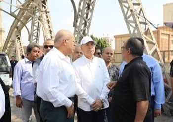 محافظ القاهرة يشدد على إزالة جميع الإشغالات من أعلى كوبري الليمون بميدان رمسيس