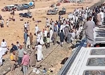 كامل الوزير يتوجه إلى موقع حادث انقلاب قطار مطروح