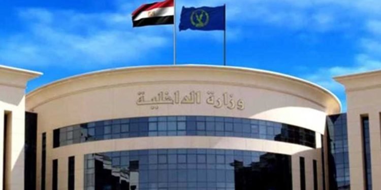 الداخلية: وفاة نزيل بالجيزة نتيجة مشاجرة.. ولا صحة لادعاءات التعذيب