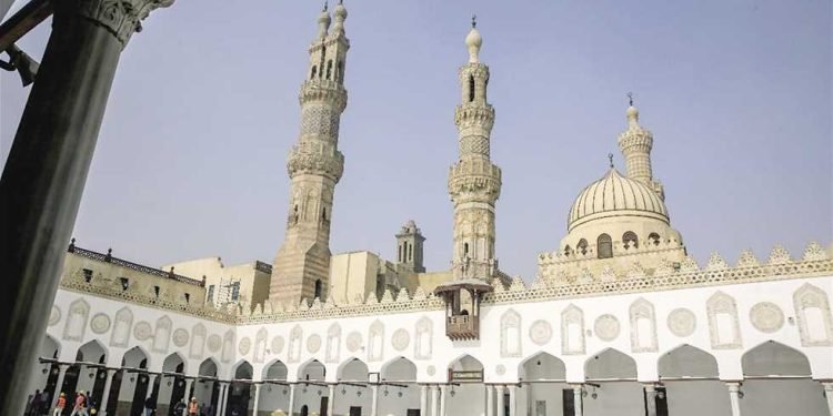 مواقيت الصلاة اليوم في القاهرة وعدد من المحافظات