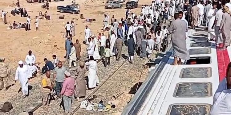 حادث قطار مطروح.. الصحة تعلن 54 مصابًا و3 وفيات ورفع حالة الطوارئ