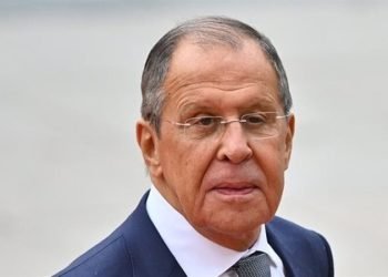 لافروف: روسيا جاهزة لمفاوضات سياسية وتسليم محتجزين لأوكرانيا
