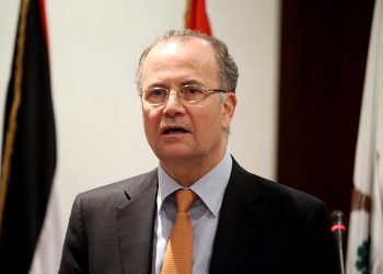 رئيس الوزراء الفلسطيني: لن نترك أهلنا في غزة وحدهم