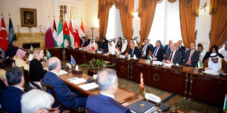 اللجنة العربية –الإسلامية تدعو واشنطن للتراجع عن رفض تأشيرات وفد فلسطين