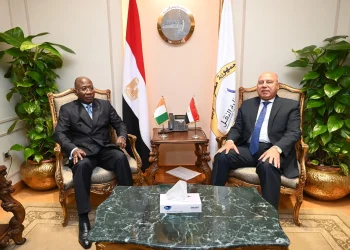 مصر وكوت ديفوار تبحثان تعزيز التعاون في الصناعة والنقل وتوسيع الشراكة الإفريقية
