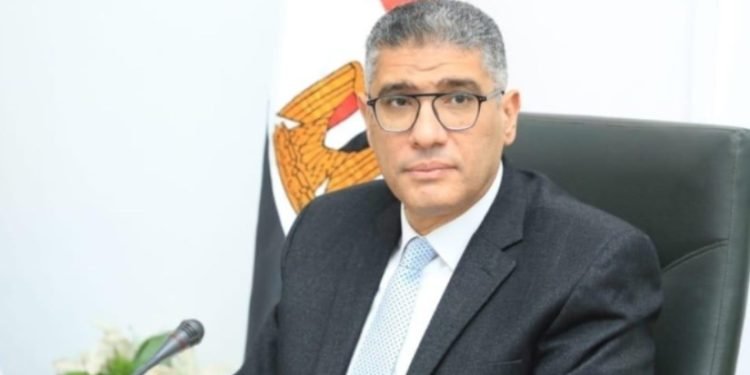 محافظ الجيزة يشيد بسرعة استجابة الشكاوى الحكومية ويؤكد على متابعة إنجازها