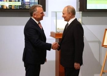 اتصال عاجل من ويتكوف بـ ترامب بعد اجتماعه مباشرة مع بوتين