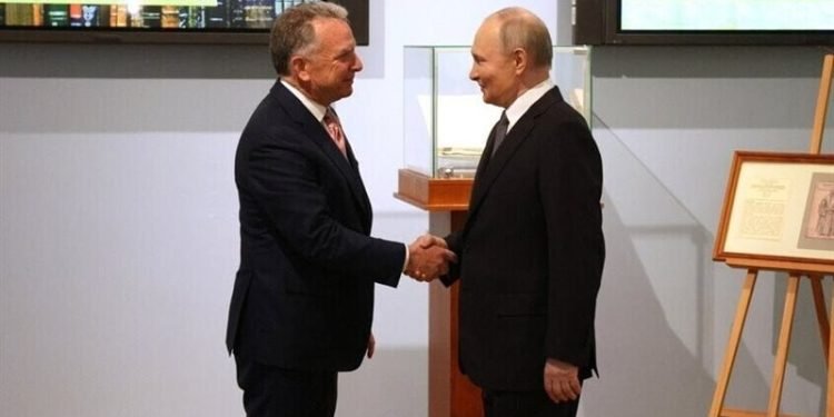 اتصال عاجل من ويتكوف بـ ترامب بعد اجتماعه مباشرة مع بوتين