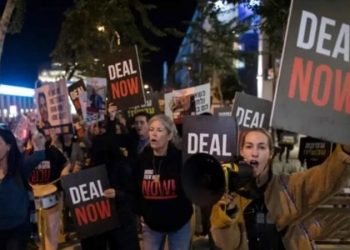 عائلات الأسرى الإسرائيليين: الصفقة جاهزة ونتنياهو يعرقل تنفيذها اليوم