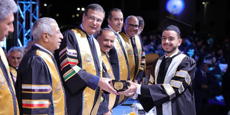 وزير الزراعة يشهد تخرج دفعة جديدة من الأكاديمية العربية للعلوم والتكنولوجيا بالعلمين