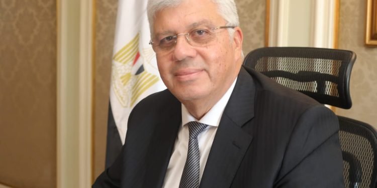 وزير التعليم العالي يتابع أزمة الطالبة عائشة بعد تلاعب في بيانات تنسيقها