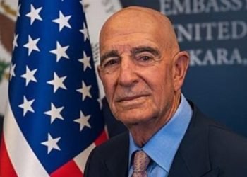 مبعوث ترامب إلى لبنان يهين الصحفيين.. والرئاسة اللبنانية تعتذر