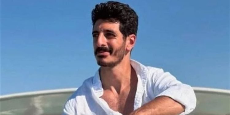 جنايات القاهرة تقرر استمرار حبس البلوجر شاكر 15 يوماً