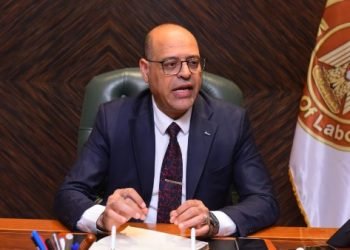 وزارة العمل  تعلن عن فرص عمل بالسعودية في تخصصات هندسية وفنية