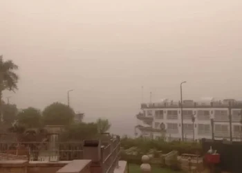 محافظ أسوان: إيقاف النشاط الملاحي بمجرى نهر النيل لسوء الأحوال الجوية