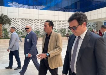 وزير الثقافة يتابع بمستشفى معهد ناصر إجراءات خروج جثمان صنع الله إبراهيم وتشييعه