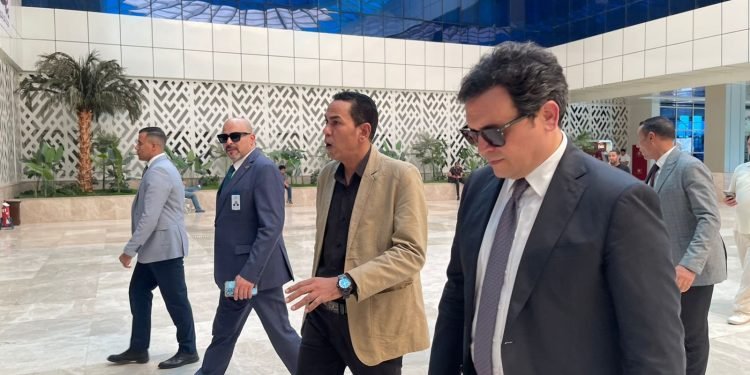 وزير الثقافة يتابع بمستشفى معهد ناصر إجراءات خروج جثمان صنع الله إبراهيم وتشييعه