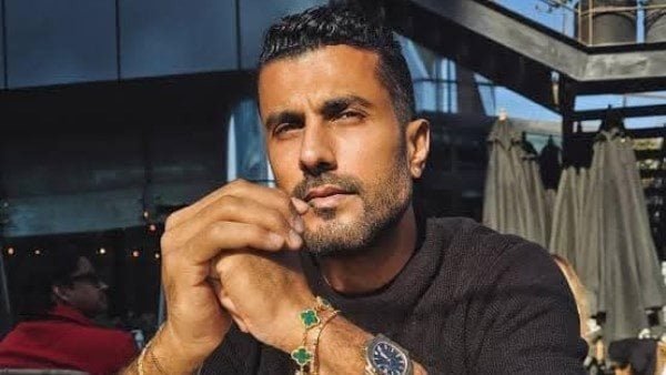 المخرج محمد سامي يتعرض لموقف محرج في الأسانسير بسبب سيدة حامل