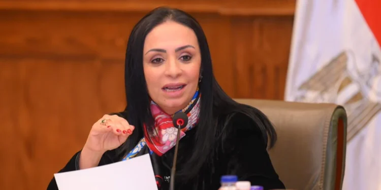 وزيرة التضامن تتابع حادث مطروح وتوجه بتقديم الدعم لأسر الضحايا والمصابين