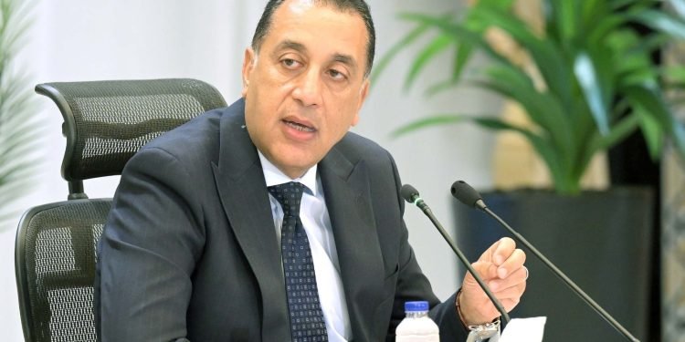 مدبولي: تعديل قانون حقوق ذوي الإعاقة لمواجهة استغلال السيارات المخصصة لهم