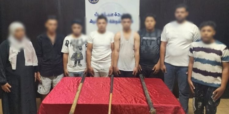 ضبط المتهمين بالاعتداء على شخص أمام مول تجاري بالجيزة