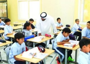 الإمارات تعتمد الذكاء الاصطناعي وتحدث سياسات التقييم في المدارس