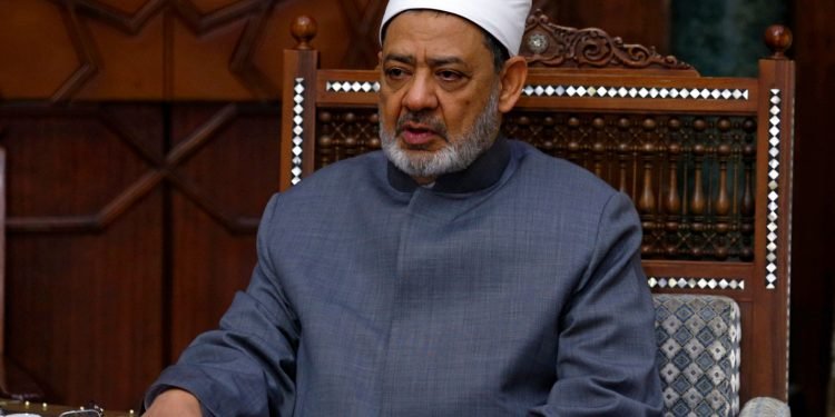 الأزهر الشريف يدين بشدة احتلال قطاع غزة ويدعو لتوحيد الجهود الدولية لوقف الانتهاكات