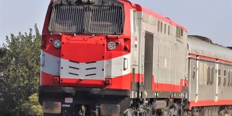 المواعيد الكاملة للقطارات المكيفة والعادية بين القاهرة وأسوان اليوم الإثنين