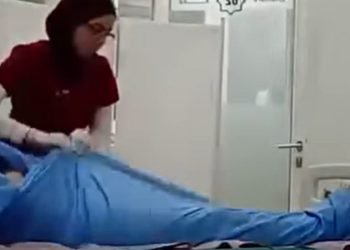 القصة الكاملة لتصوير ممرضة جثمان أحد الأشخاص بعد وفاته