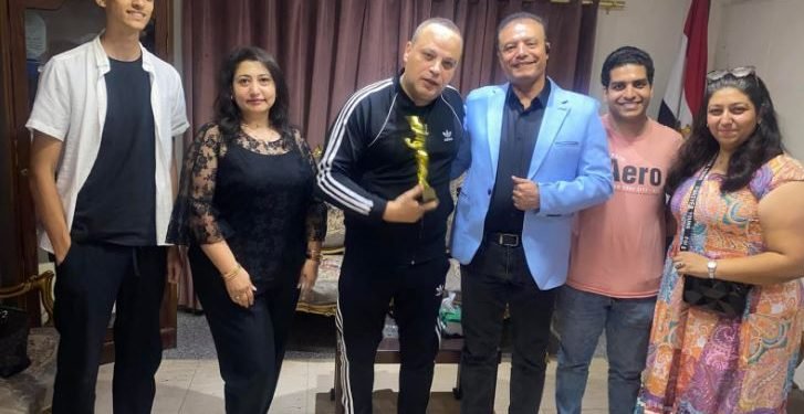 تامر عبدالمنعم يهنيء صناع فيلم التجلي بعد فوزه بهذه الجائزة