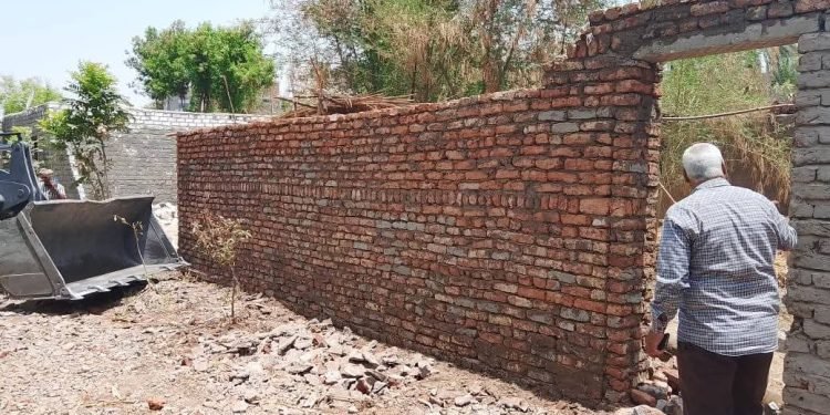 حملة لإزالة 7 حالات تعدي على أراضي زراعية بأرمنت