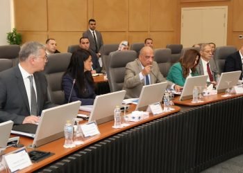 المجلس الأعلى للطاقة يبحث دعم 14 مشروعًا صناعيًا وخطوط إنتاج