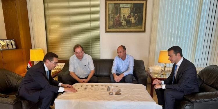 مصر تستعيد قطعًا أثرية نادرة من هولندا تعود لعصور مختلفة