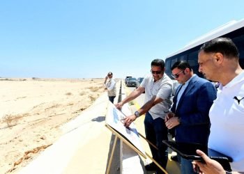 وزير الإسكان يتابع مشروعات شمس الحكمة وتنمية غرب رأس الحكمة