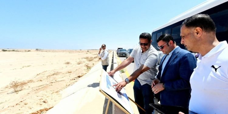 وزير الإسكان يتابع مشروعات شمس الحكمة وتنمية غرب رأس الحكمة