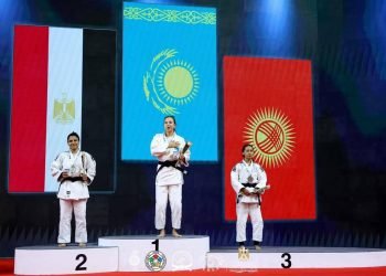 وزير الرياضة يهنئ أمنية السيد لحصولها على فضية الجائزة الكبرى لجودو المكفوفين