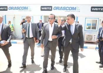 وزير الصحة يتفقد إنشاء المخازن الاستراتيجية للأدوية بالعاصمة الإدارية