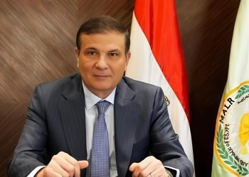 وزير الزراعة يعلن فتح سوق دولة بيرو أمام صادرات مصر من شتلات الفراولة