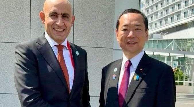 وزير التربية والتعليم يبحث مع مسؤول ياباني تعزيز التعاون لتطوير التعليم قبل الجامعي