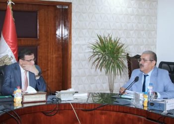 وزير الزراعة يترأس اجتماع الإصلاح الزراعي لبحث المنتفعين والمشروعات