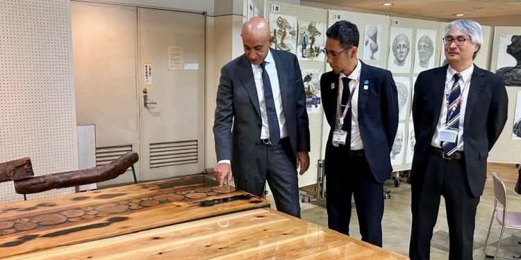 وزير التربية والتعليم يزور مدرسة “كوازاه” الفنية الصناعية بالعاصمة طوكيو