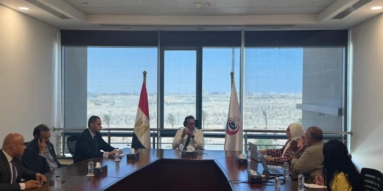 وزير الصحة يتابع استعدادات المؤتمر العالمي للسكان والصحة 2025